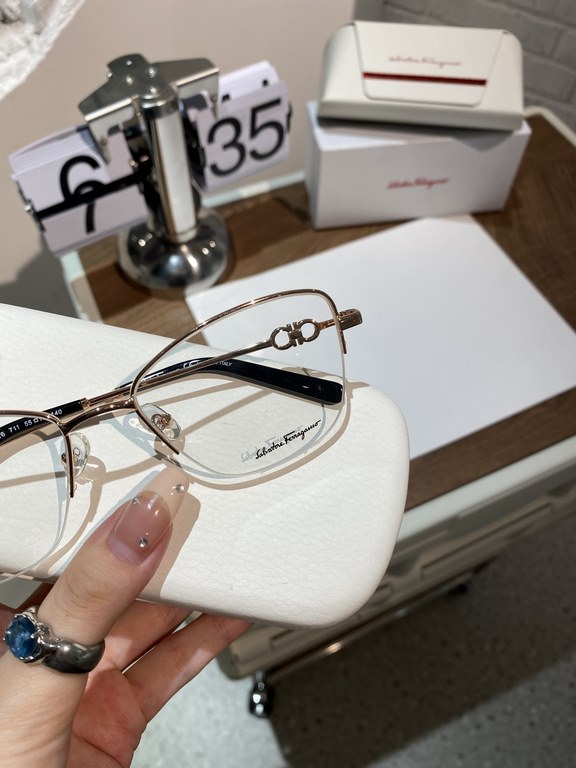 Salvatore ferragam Ferragam SF2216 polygonal half-rim myopia glasses   flat lenses High quality, not picky face, know the goods to come Size 55-16-140 Women's Glasses