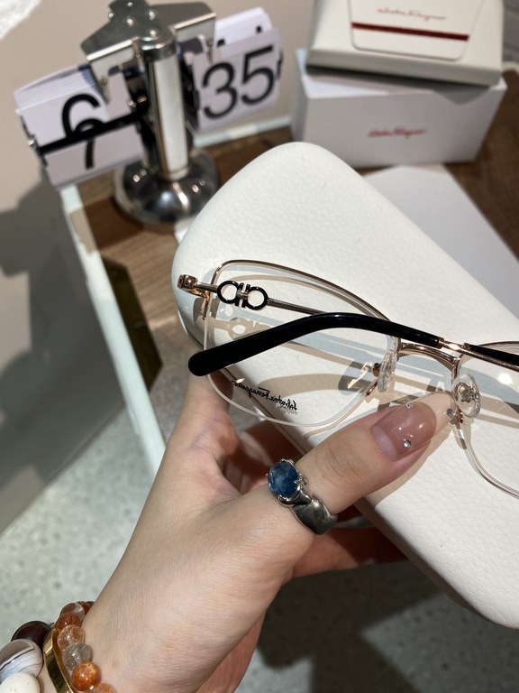 Salvatore ferragam Ferragam SF2216 polygonal half-rim myopia glasses   flat lenses High quality, not picky face, know the goods to come Size 55-16-140 Women's Glasses