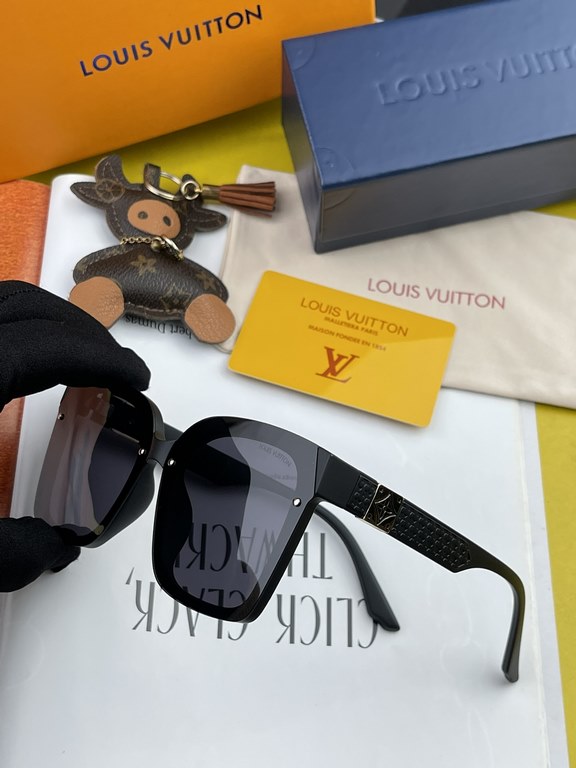 [TR Polarized Series] lv large frame sunglasses sunglasses classic box design, do not pick face type, whether with a coat or dress are very temperamentally polarized lenses to prevent ultraviolet Model Model L1765