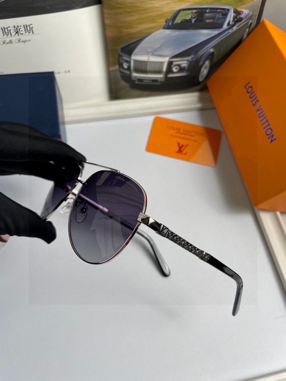 . New   Brand Louis Vuitton LV  High Quality Men's Polarized Sunglasses   Material imported Polaroid polarized lenses,   stainless steel alloy frames,   texture is superb, men's driving essentials.