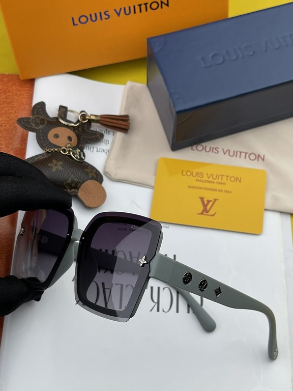 lv large frame sunglasses sunglasses classic box design, not pick face type, whether with a coat or dress are very temperament prevention UV Model L7291