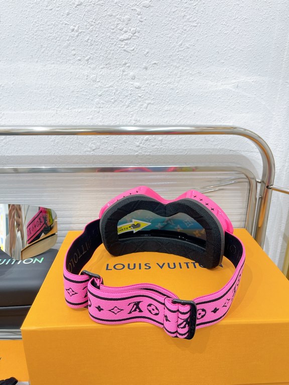 Lv ski goggles   new color