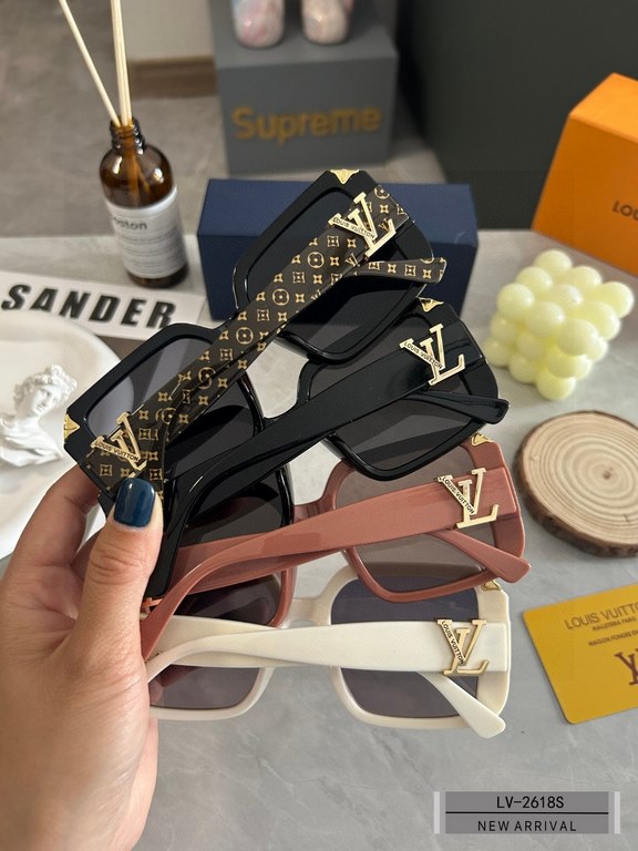 . [Louis Vuitton - LV . [Polaroid Resin Polarized Lenses]  .  . [PC Frames-Lightweight and comfortable to wear] .  . [size 59-17-146] .  . [ 2023 new Dior sunglasses to reduce the burden of glare, blocking harmful light 