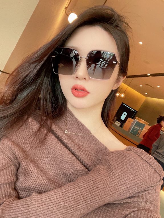 P high version hd nylon polarized sunglasses2024 New lv! New model shipping! New model shipment!Model 3304#DESCRIPTION Women's high-definition nylon polarized sunglasses     High-quality rimless TR-synthetic frames Fashi