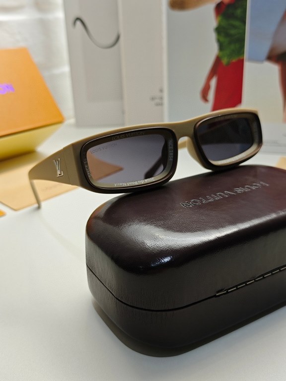 LV Louis Vuitton 2024 new Pixel digital letters sunglasses Wang Jiaer Huang Zi Hongfan Wang Hedi the same sunglasses in Europe and the United States big-name celebrities with the same retro literary sunglasses fashion st