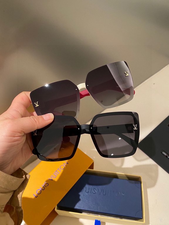 Plv [TR Polarized Series].2024 New Polarized Sunglasses Style Multi .Classic square frame design, not picking face shape, whether with a coat or a dress are very temperament.Polarized Sunglasses for UV Prevention with 61