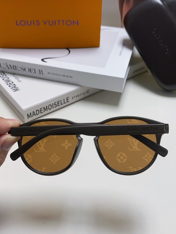 LOUIS VUITTON Round frame Full of details Original LV cut edge rimless shape Gorgeous turn with infinite taste Patterned design Classic unique mirror leg logo     High quality Official website synchronization