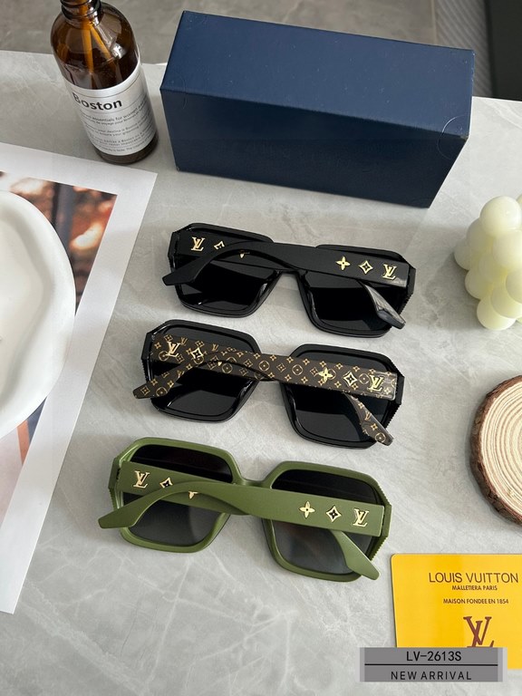 . [Louis Vuitton - LV . [Polaroid Resin Polarized Lenses] . [TR Frames Lightweight and Comfortable to Wear] . [size 57-16-148, ] . [  2023 new sunglasses to reduce the burden of glare, star models, blocking harmful light