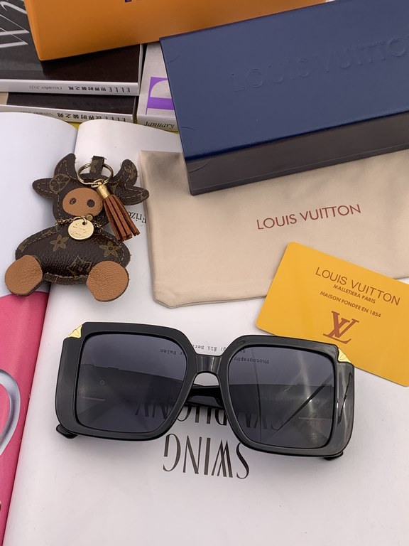 lv large frame sunglasses sunglasses classic box design, not pick face type, whether with a coat or dress are very temperament prevention UV Model Model L9147