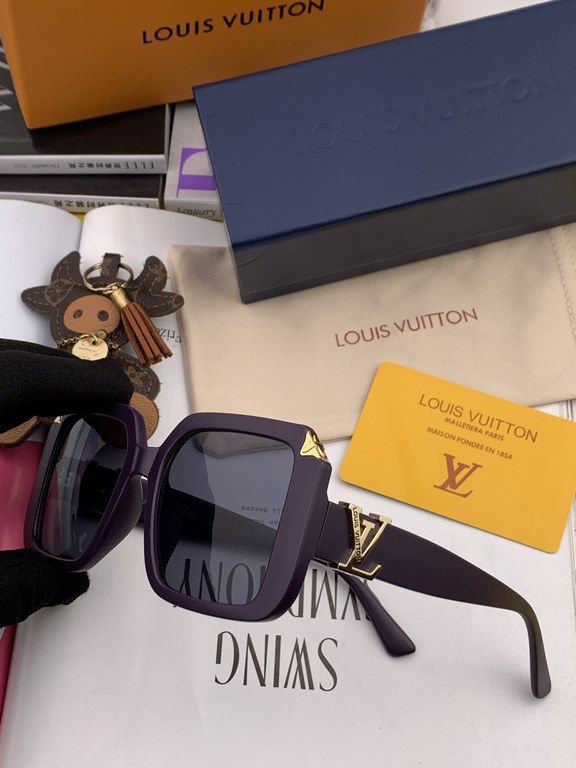 lv large frame sunglasses sunglasses classic box design, not pick face type, whether with a coat or dress are very temperament prevention UV Model Model L9147