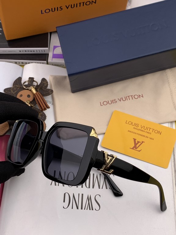 lv large frame sunglasses sunglasses classic box design, not pick face type, whether with a coat or dress are very temperament prevention UV Model Model L9147