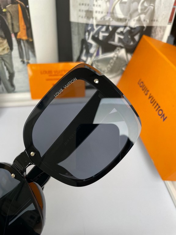 . NewBrand,  Louis Vuitton LV Women's Rimless Ladies Sunglasses   Imported Polaroid HD polarized lenses, TRlogo temples, high-end customized design, wear a super model, a must-have for travel and driving. No. 7001.