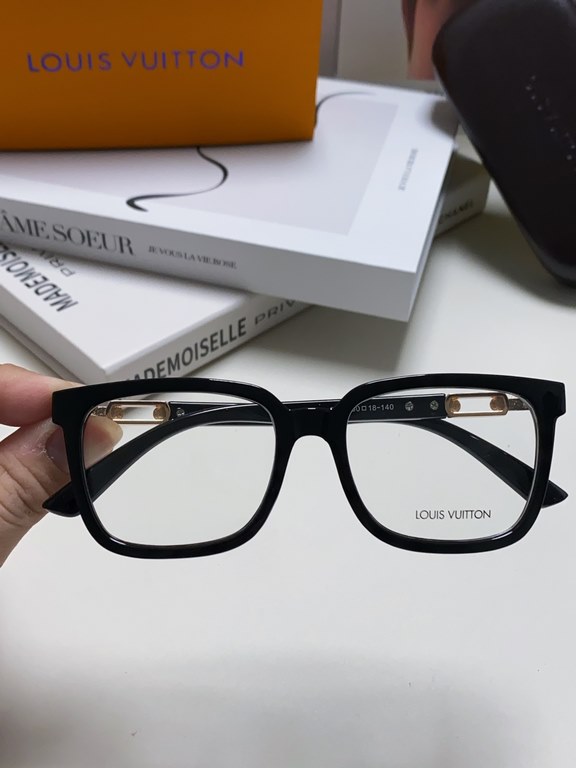 Lv Louis Vuitton 2024 new Wang Yibo Yang Yang Yu Wenle the same glasses frame men retro large face anti-blue light myopia glasses frame Men and women universal optical frame