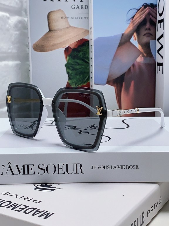 LV Louis Vuitton frames letter fashion sunglasses personalized driving sunscreen shades UV sunglasses