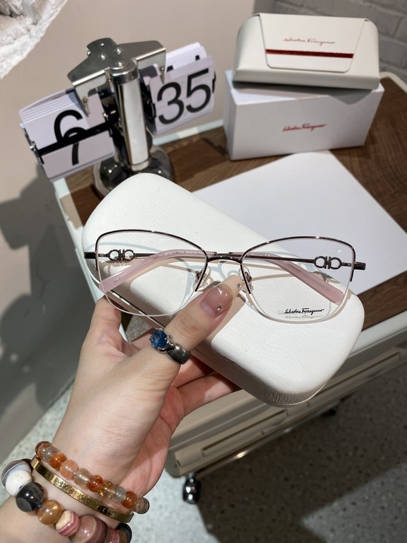 Salvatore ferragam Ferragam SF2216 polygonal half-rim myopia glasses   flat lenses High quality, not picky face, know the goods to come Size 55-16-140 Women's Glasses