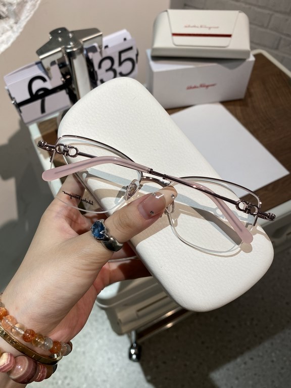 Salvatore ferragam Ferragam SF2216 polygonal half-rim myopia glasses   flat lenses High quality, not picky face, know the goods to come Size 55-16-140 Women's Glasses