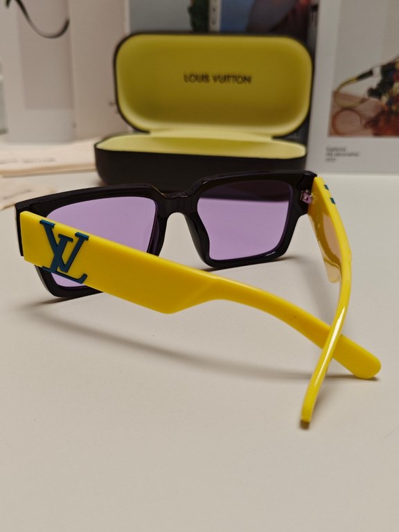 LV Louis Vuitton new sunglasses retro personality avant-garde sunglasses model model high quality plate high quality box