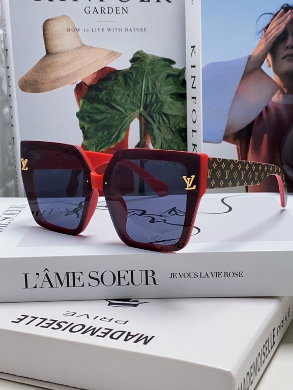 LV Louis Vuitton sunglasses Women's sunglasses   good-looking on the face super atmosphere show face small, small full print will not have the feeling of rustic thugs, men and women can take, the