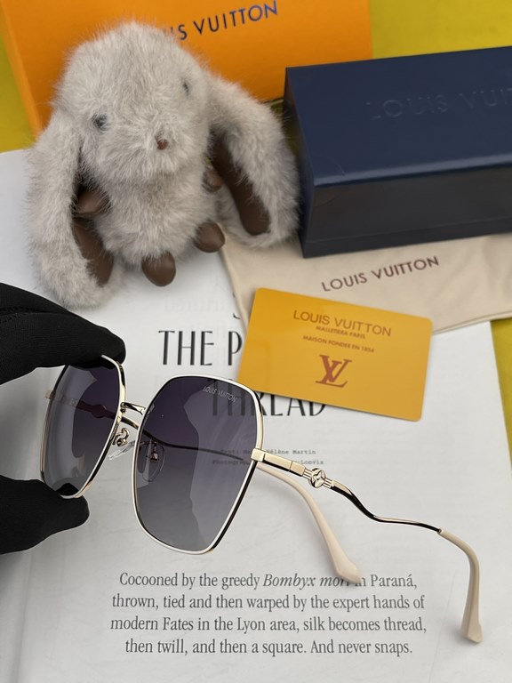 LV 2024 official new Many stars with the same [color]   new large frame polarized sunglasses    Polaroid Ultra Clear Thickened Sunglasses    Model L7822