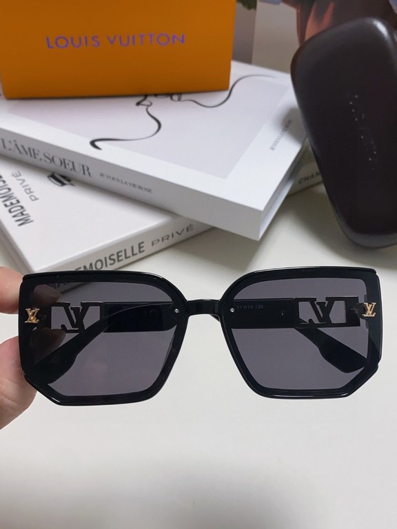 Lv Louis Vuitton 2024 latest version of the advanced sense of temperament large frame square celebrity sunglasses women's new large round face sunshade sunglasses for men and women