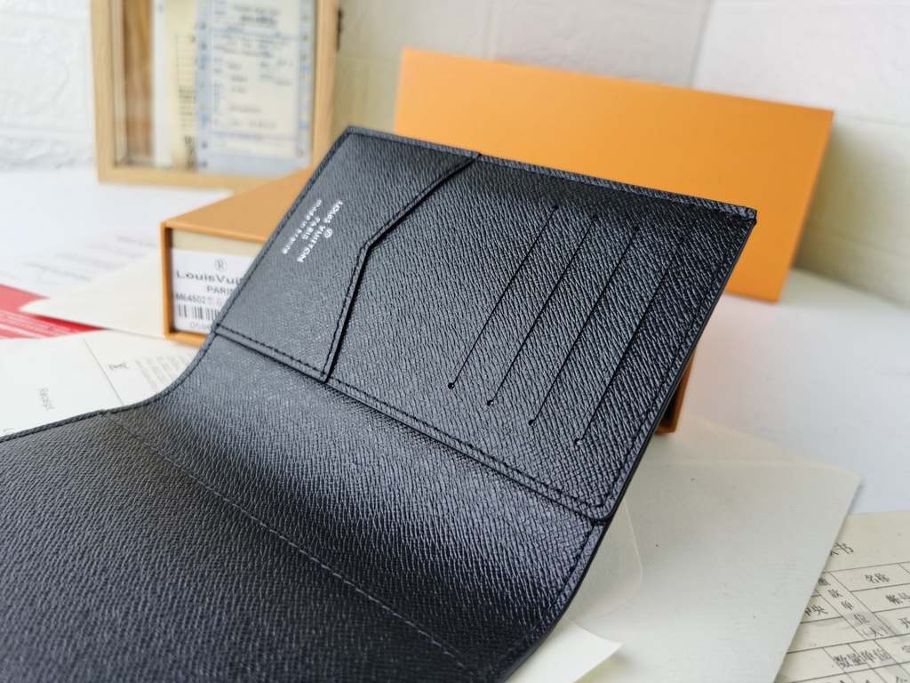 LV Louis Vuitton Wallet