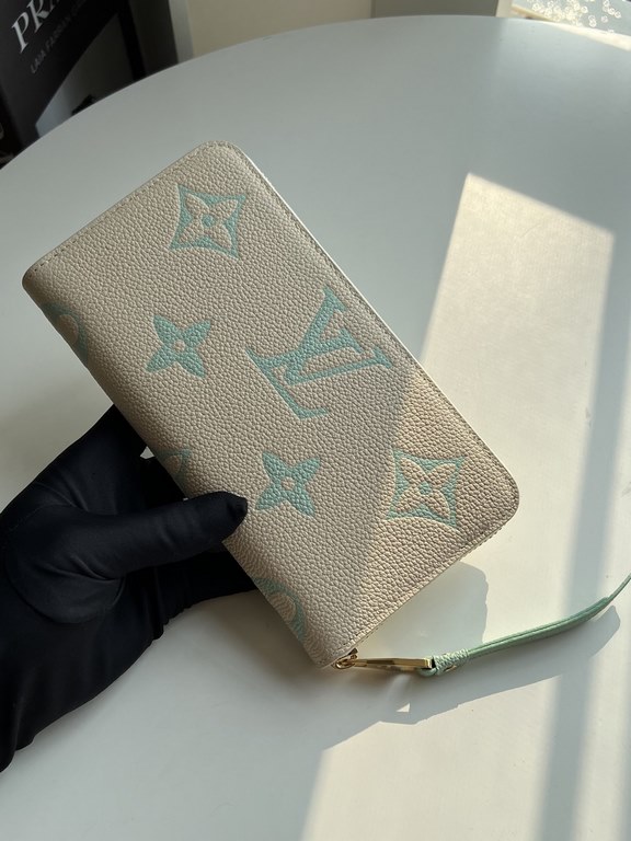 LV Louis Vuitton Wallet