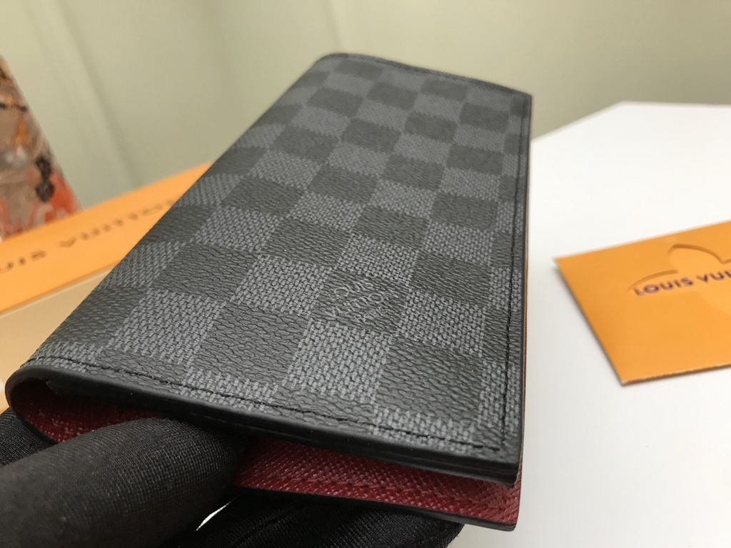 LV Louis Vuitton Wallet