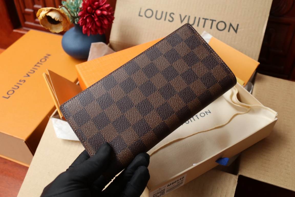 LV Louis Vuitton Wallet