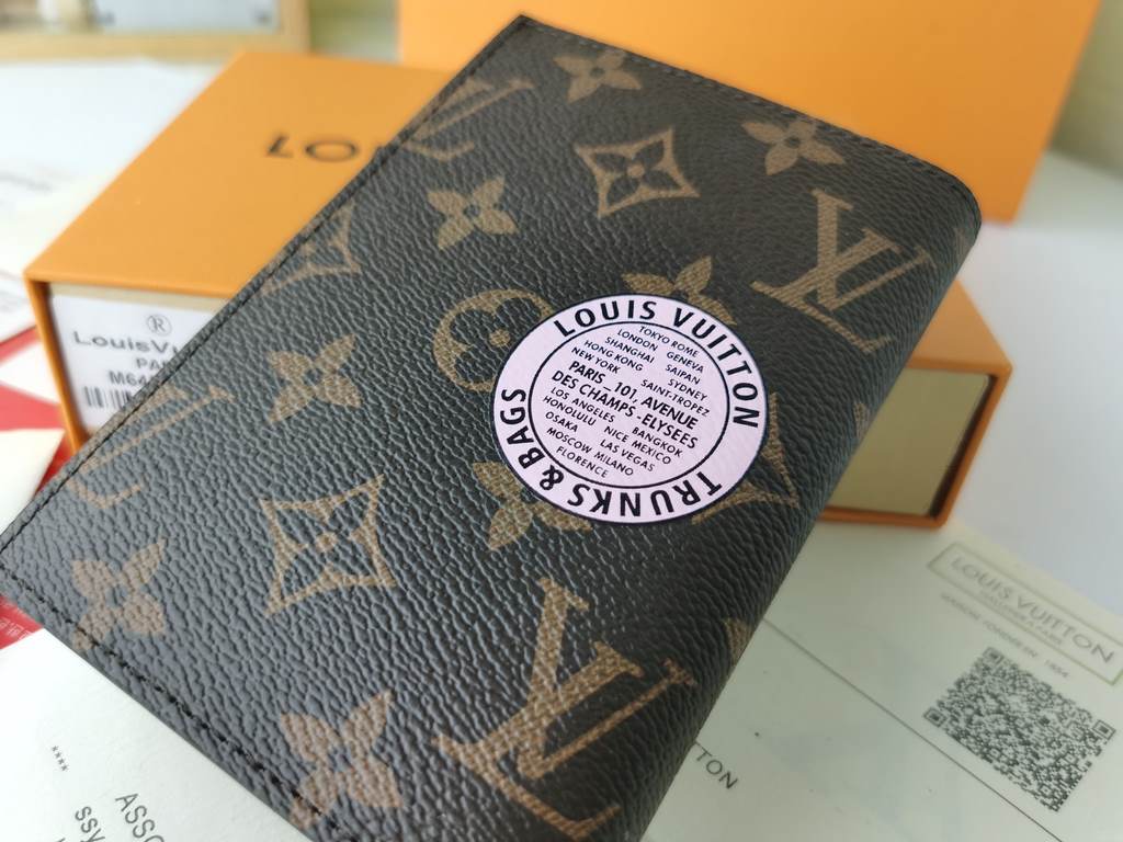 LV Louis Vuitton Wallet