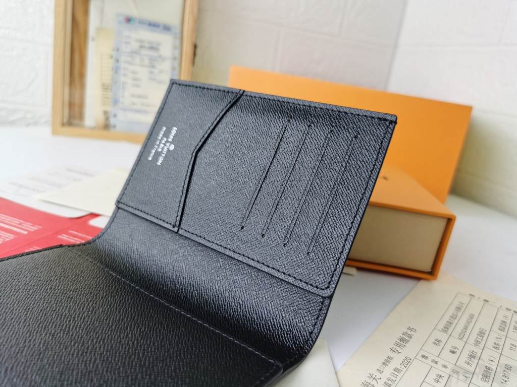 LV Louis Vuitton Wallet