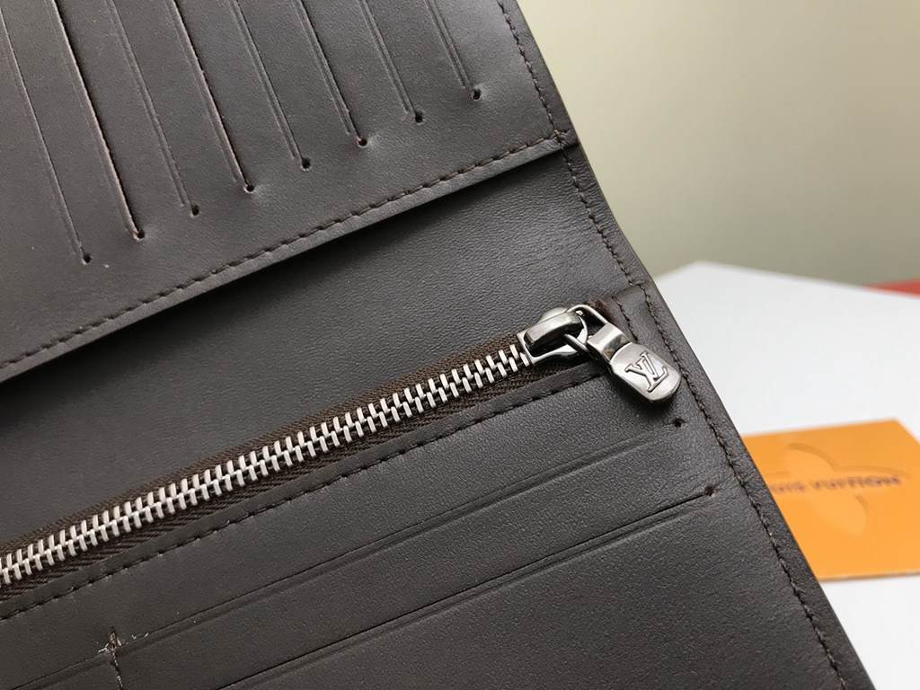 LV Louis Vuitton Wallet