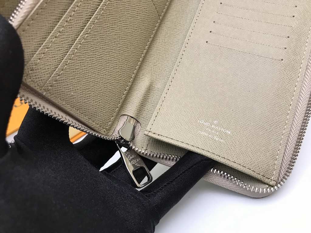 LV Louis Vuitton Wallet