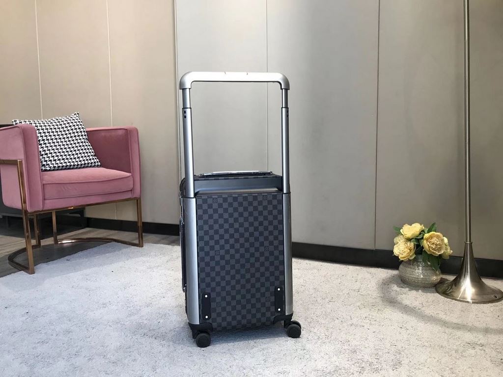 The new Horizon luggage revolutionizes Louis Vuitton's legendary heritage with a creative twist. The iconic Monogram canvas is embellished with travel appliqués that harken back to the brand's traditional luggage design.