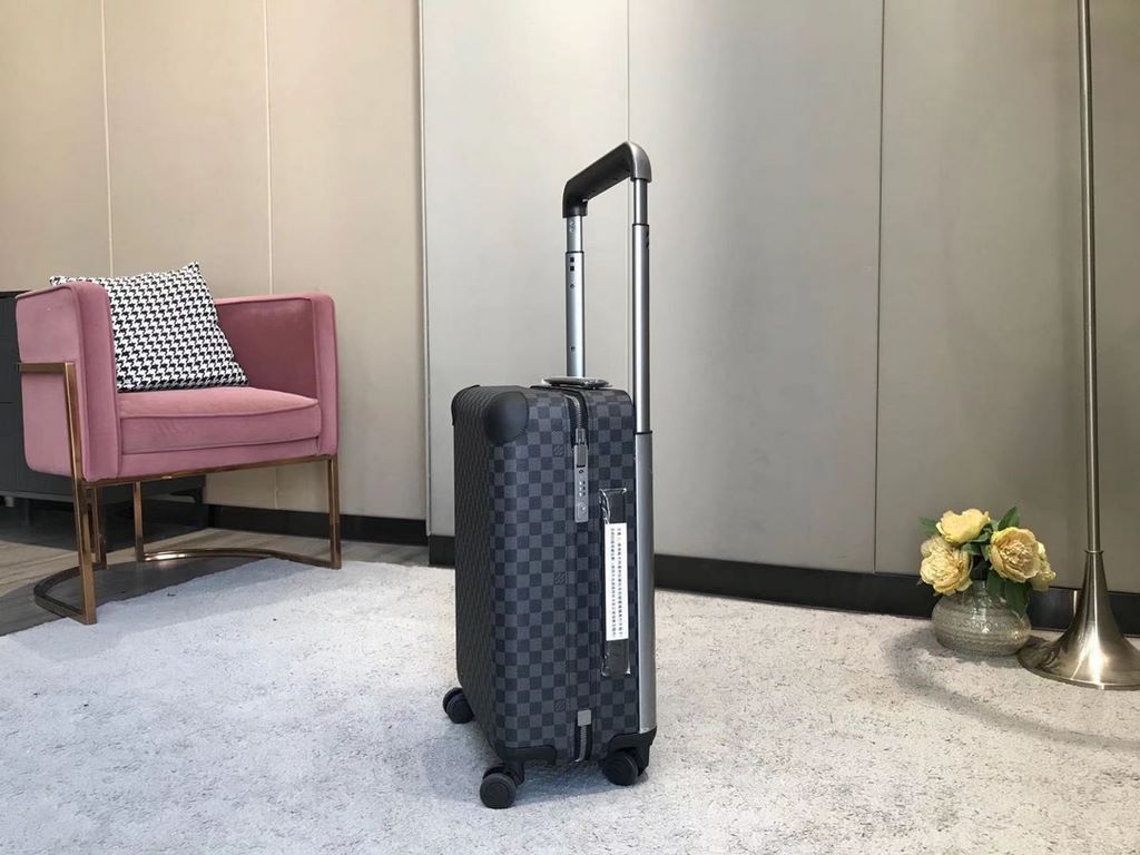 The new Horizon luggage revolutionizes Louis Vuitton's legendary heritage with a creative twist. The iconic Monogram canvas is embellished with travel appliqués that harken back to the brand's traditional luggage design.