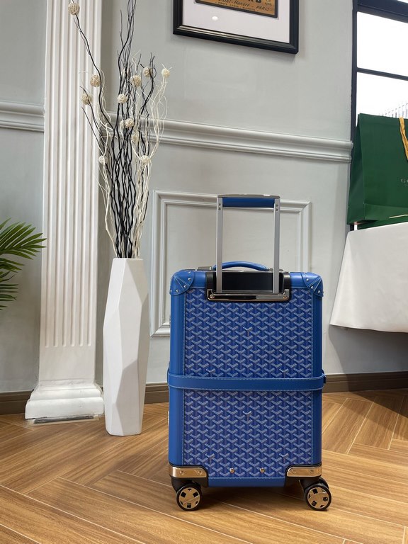 goyard has always been committed to the classic heritage of travel products. This boarding box is also the classic work of goyard. It is also the highest peak of retro sophistication, which can feel the exquisite workman