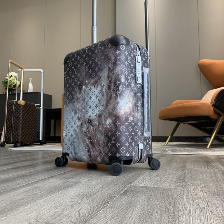 The Star Horizon luggage revolutionizes Louis Vuitton's legendary Parisian limited edition with a creative twist, recalling the brand's heritage of luggage design by embellishing the iconic Monogram canvas with travel ap