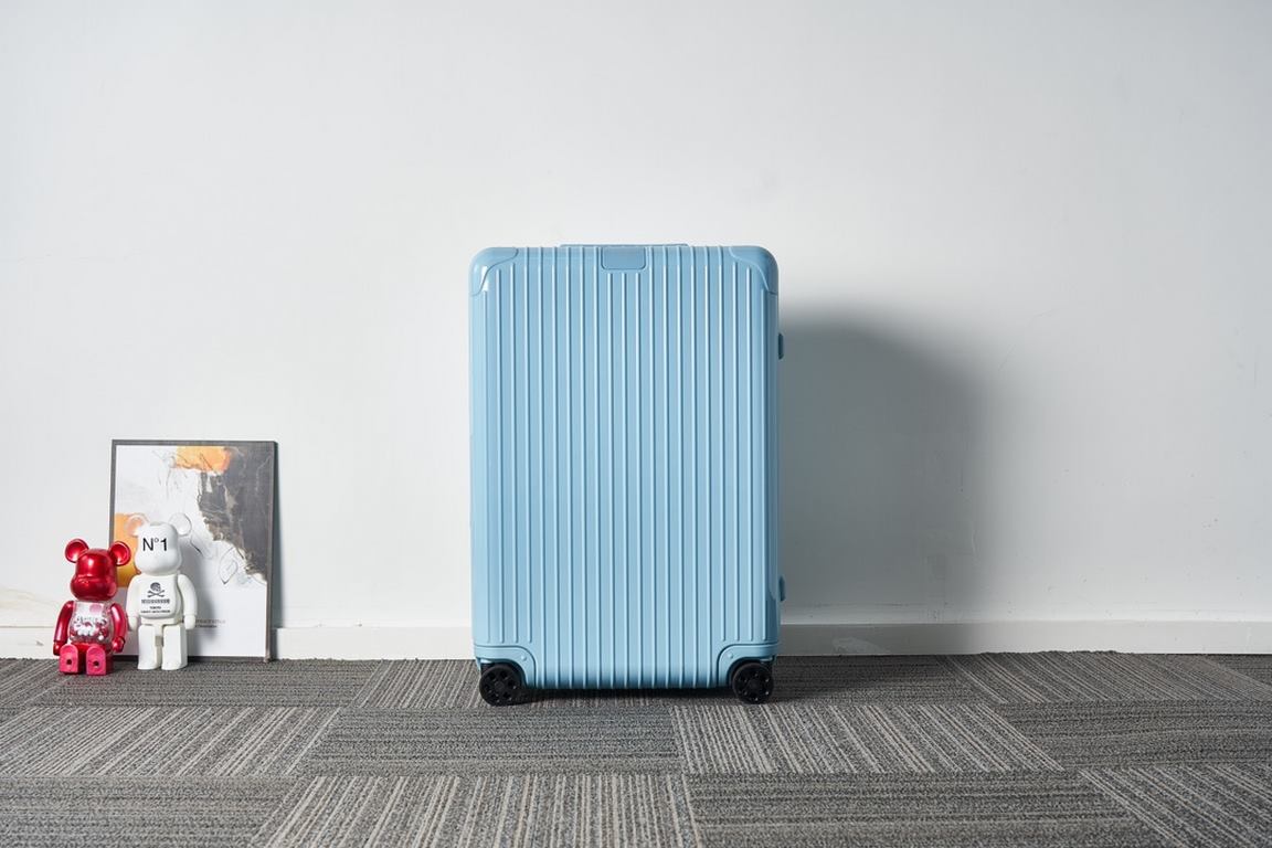 Item number 058, ultra-light pc, double rod series! The latest version of the counter, the head of the latest one-piece aluminum label, the wheels are also used in the counter with the latest rimowa graphic logo, which f