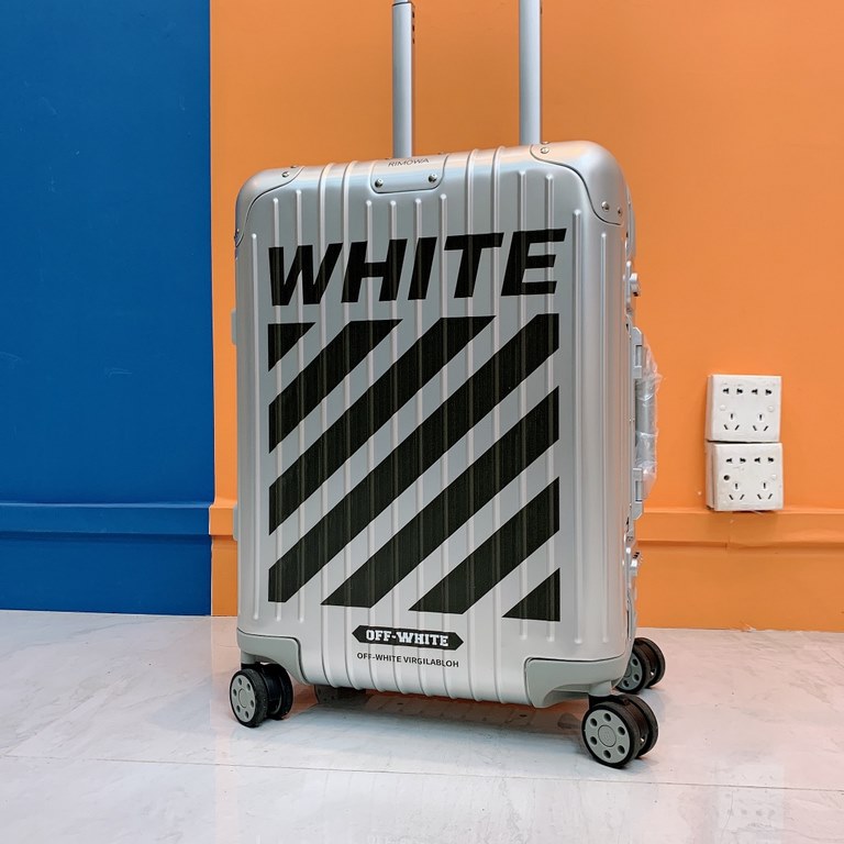 Original goodsMaterial Aluminum-Magnesium Alloy Original Price Four FiguresIMOWA X Off-White Co-BrandingMOWA and Off-White are back with another new collab!MOWA has announced that they will be releasing different designs