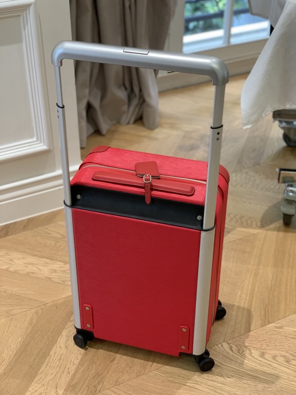 LOUIS VUITTON-HORIZON four-wheeled trolley case 55cm Specifications 38  55  21 (L  H  W) counter genuine quality In stock!L V Horizon trolley case is a classic piece created by the brand in collaboration with designer Ma