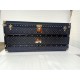 M4700SKMLouis Vuitton Double Open Black Flower,