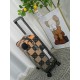 # Big Square of OrangeCapacity 28L Weight 2.6kgMaterial Ultra-lightweight Monogram canvas   mesh lining   cowhide leather corners   metal fittings   large external trolley barThe latest version 2022 version of the inner 