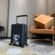 55cm King of Thieves Luffy Limited EditionCustomized signature, customized pattern availableThis season's Horizon 55cm four-wheeled suitcase is made from Damier Graphite canvas and features the new Louis Vuitton logo in 