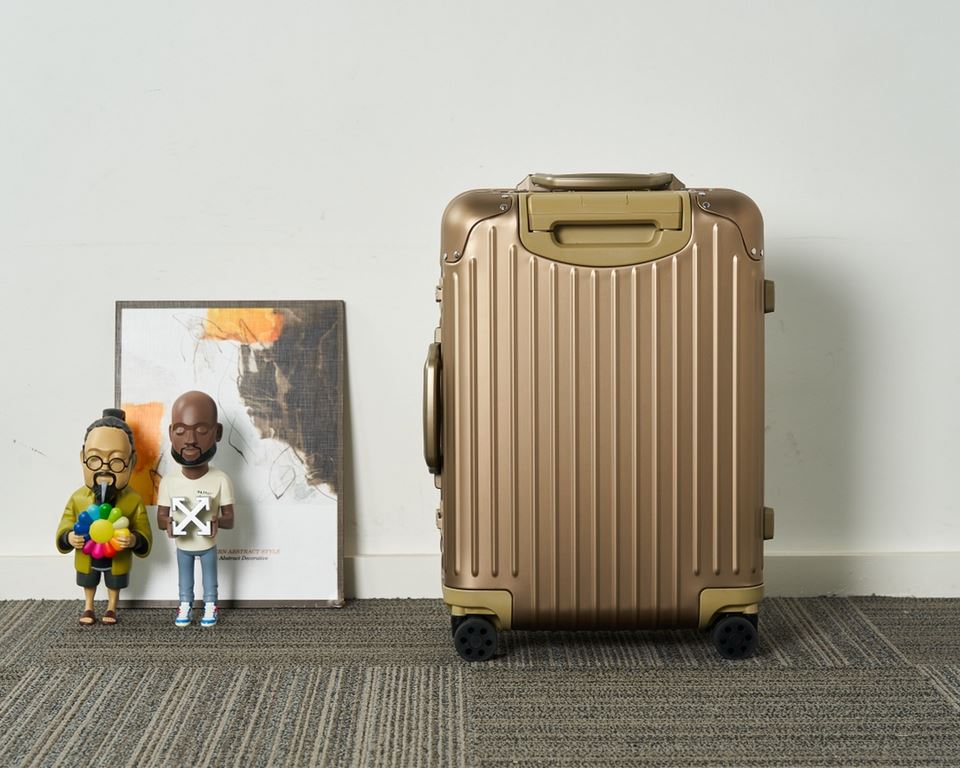 Highest Edition RIMOWA Topas Series 925 Germany(ZP special precious one can be said to be rimowa debut so far the long history of the classic series now the official website can not be bought unless specifically run abro