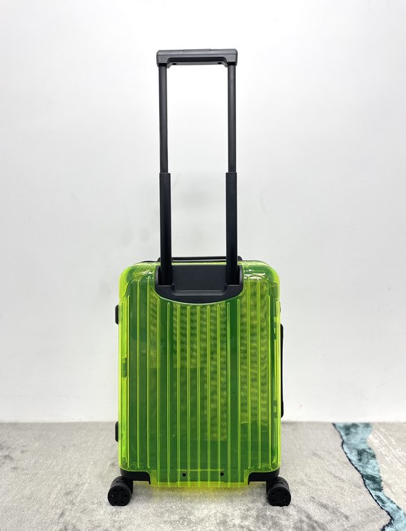 The new limited edition  RIMOWA Essential Neon  Neon series boarding box 21 inch 『 Lime Green』 out of stock!Colorful and gorgeous colors, vibrant state of adaptability pull full, inspired by the resonance of the young at