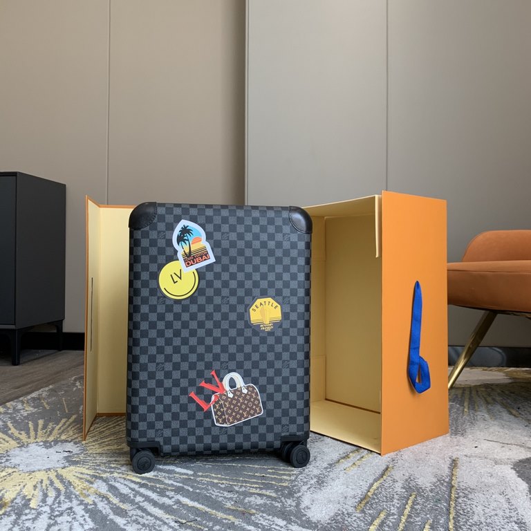 A new update, a limited editionThe new Horizon luggage revitalizes Wieden's legendary heritage with a creative twist. The iconic Monogram canvas is embellished with travel appliqués that harken back to the brand's herita