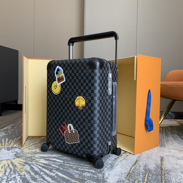 A new update, a limited editionThe new Horizon luggage revitalizes Wieden's legendary heritage with a creative twist. The iconic Monogram canvas is embellished with travel appliqués that harken back to the brand's herita