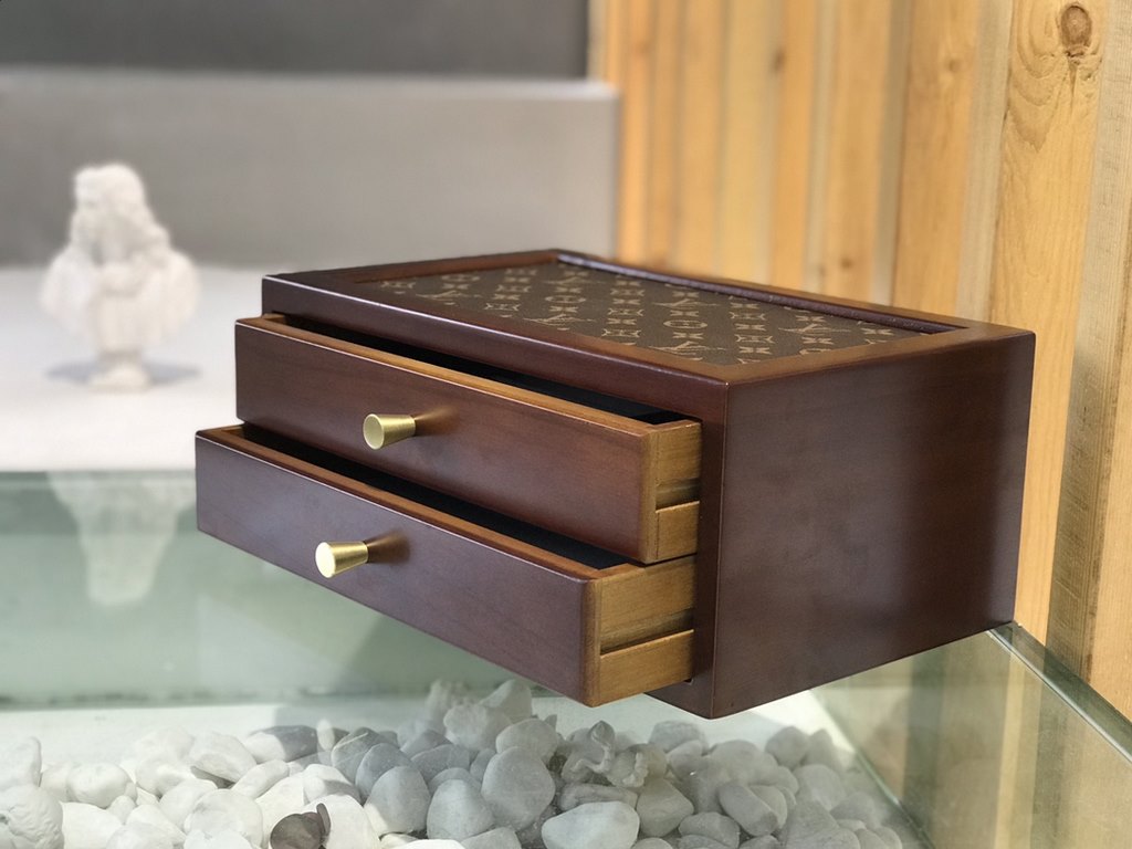 #new product first introduced #Double Lid Solid Wooden Jewelry Box Multifunctional Carefully developed and uniquely crafted.#Exclusive customized background #(Impeccable)  Size  321913.5Weight ：1.8kg