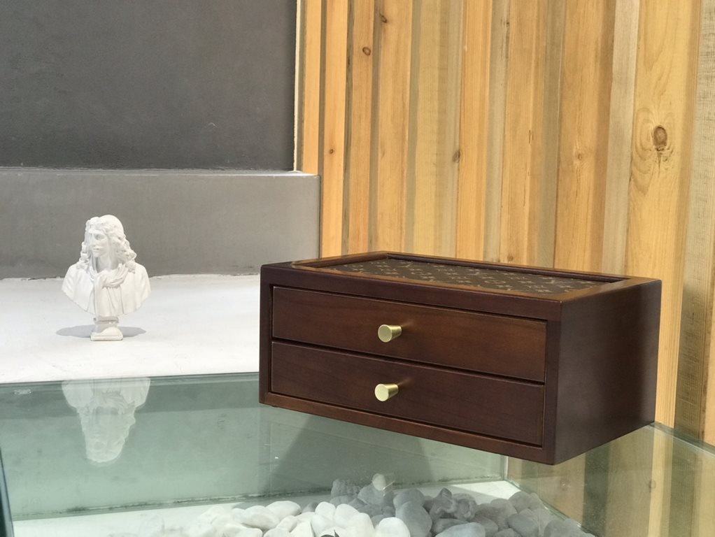 #new product first introduced #Double Lid Solid Wooden Jewelry Box Multifunctional Carefully developed and uniquely crafted.#Exclusive customized background #(Impeccable)  Size  321913.5Weight ：1.8kg