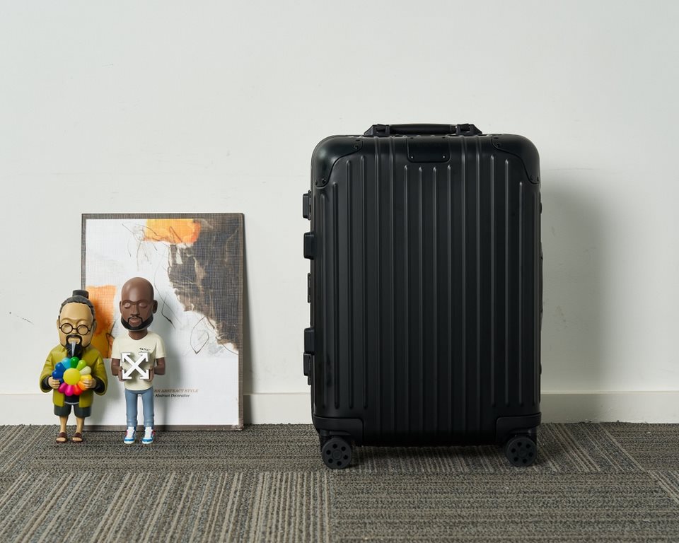 Highest Edition RIMOWA Topas Series 925 Germany(ZP special precious one can be said to be rimowa debut so far the long history of the classic series now the official website can not be bought unless specifically run abro