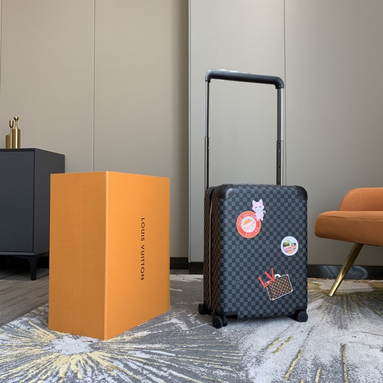 A new update, a limited editionThe new Horizon luggage revitalizes Wieden's legendary heritage with a creative twist. The iconic Monogram canvas is embellished with travel appliqués that harken back to the brand's herita